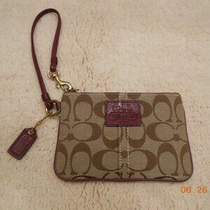 VINTAGE Coach Handbag Signature Wristlet Tan/Beige Purple Tattersall lining
